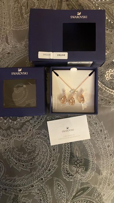 Комплект от swarovski