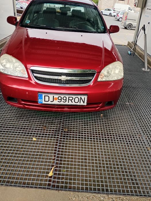 Vând mașina  pt multe detalii contactatima