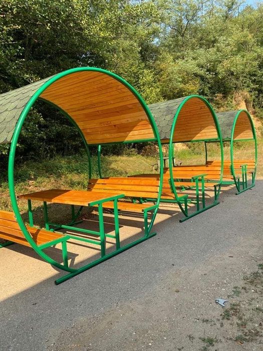 Mobilier urban băncuțe si coșuri de gunoi stateie autobuz