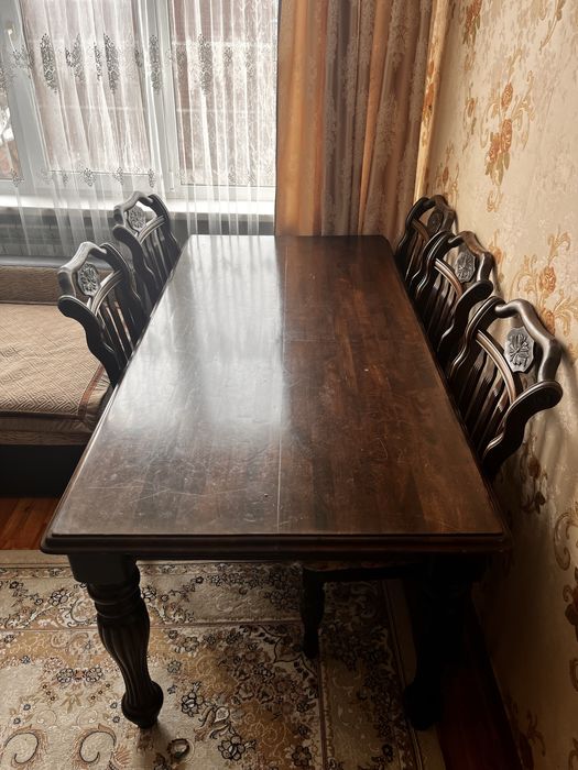 Стол со стульями