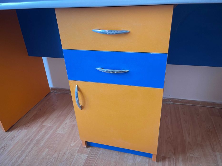 Birou dublu, ideal pentru copii. Stare perfecta de functionare