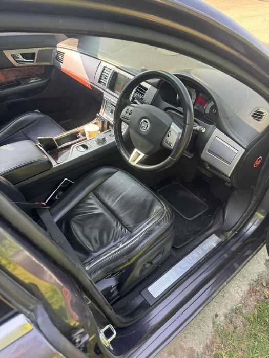 Fata completa - Bara fata , capota , faruri , trager Jaguar XF 3.0 ben