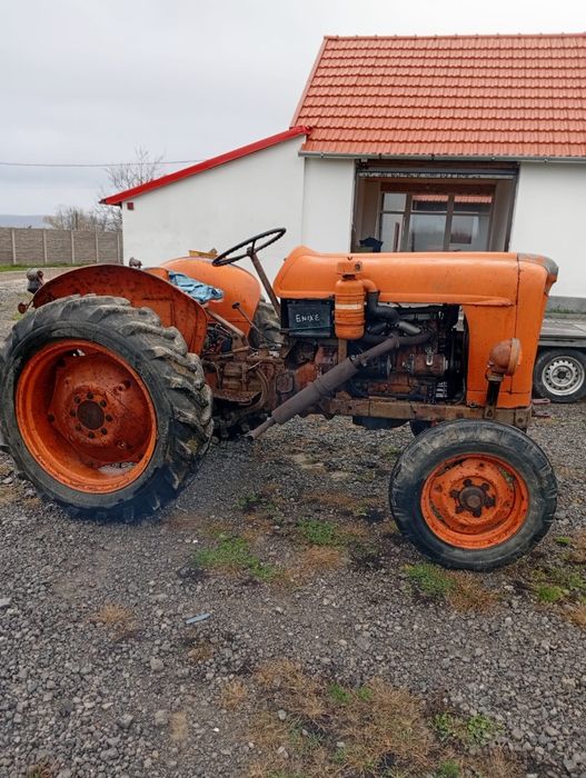 Vând tractor fiat 312