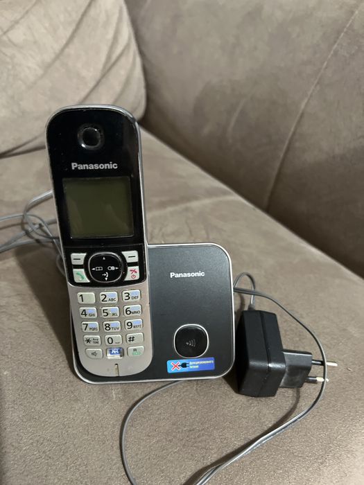 Радиотелефон Panasonic KX-TG6821RUM