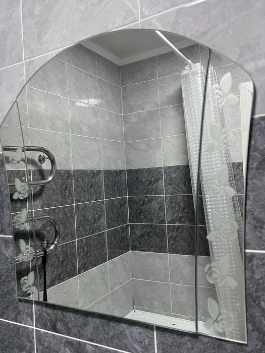 Зеркало настенное