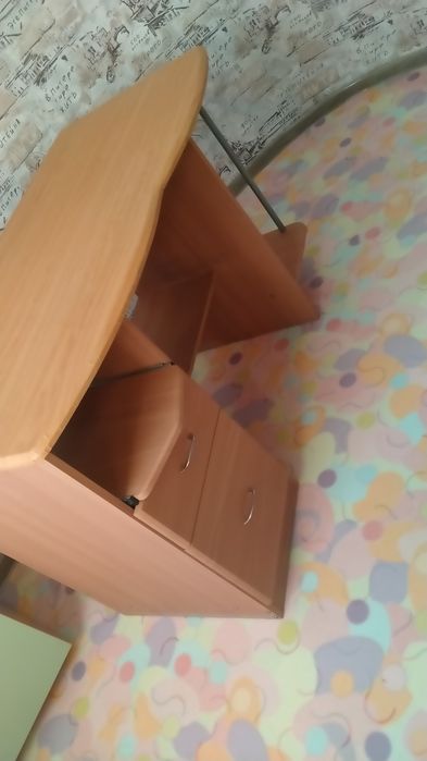 Стол    школьный