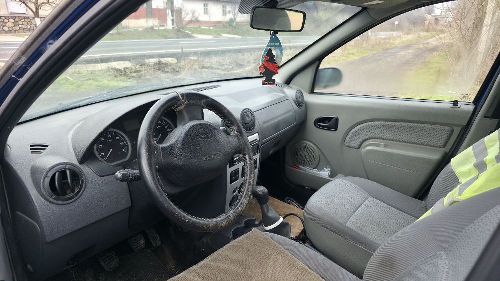 Dacia Logan 1.4  benzina. 2005 Clima. Servo