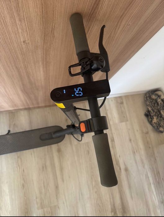 Mi Electric Scooter Essential
