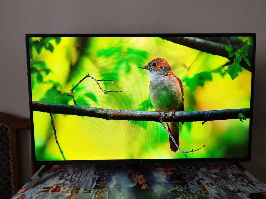Продам телевизор Lg