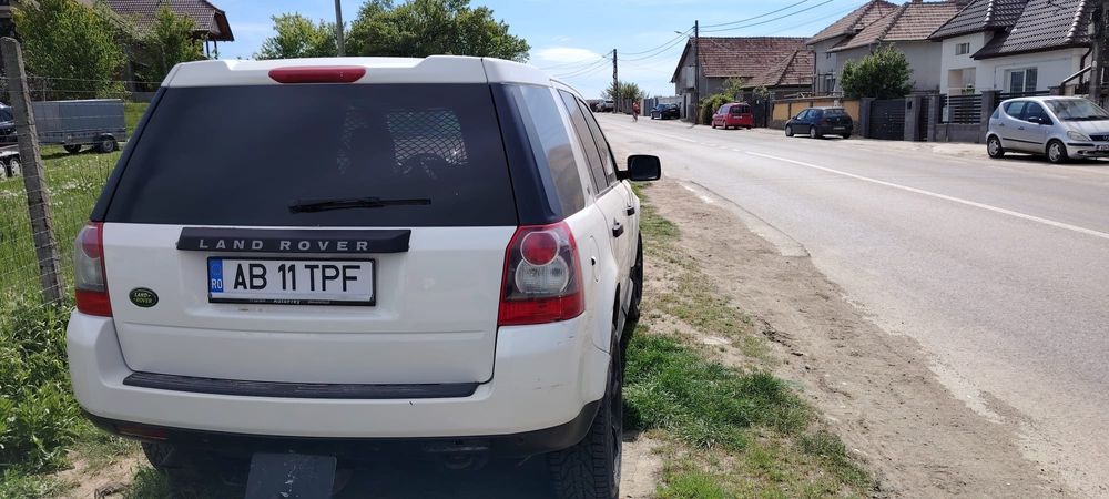 Vând Land Rover Freelander