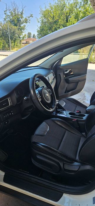 Kia Niro Hybrid Реални 127 000 км. Внос Италия. Втори собственик. Отличен хибриден автомобил с нисък разход.