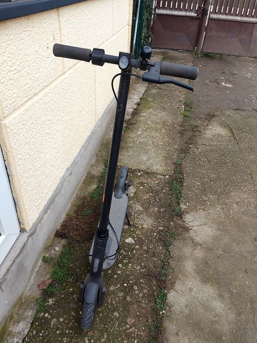 Vând trotineta,max 25km h.1000 lei