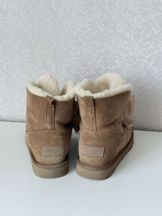Оригинальные UGG с атласными бантами | 38 размер