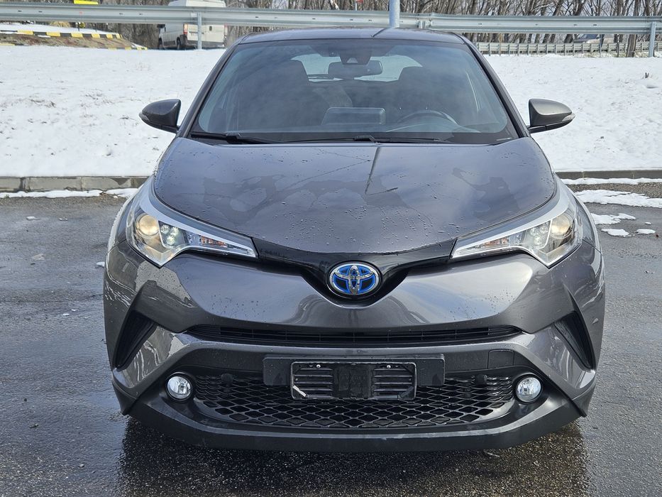 Toyota C-HR 1.8 hibrid, carte service, revizie tocmai facuta