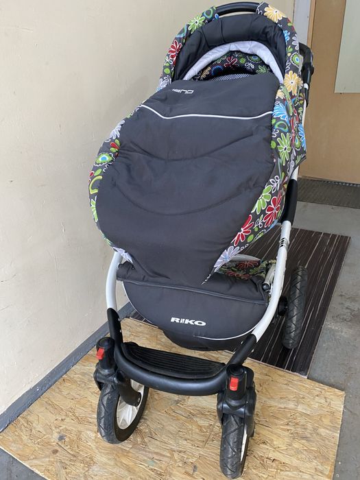 Продам детскую коляску