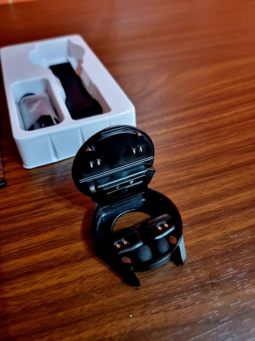 Ceas smartwatch 2 în 1 cu casti wireless