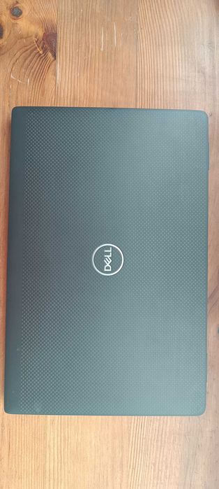 Продавам бизнес лаптоп ,,Dell Latitude " 7320 , i-5 11 генерация , 13.3 inc