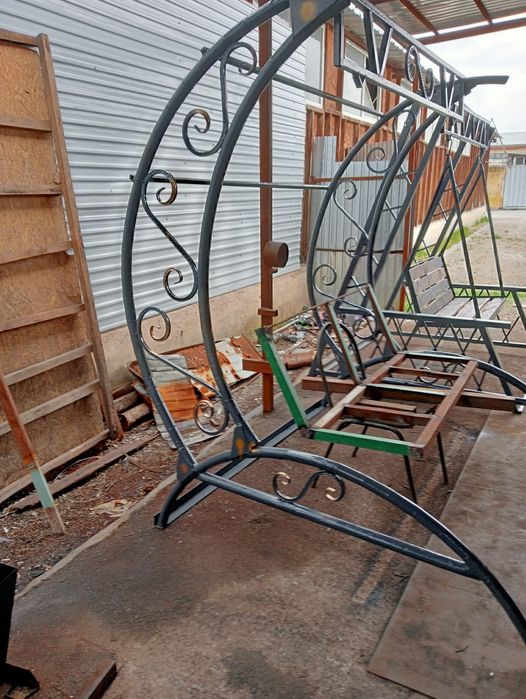Турник, качели ручная работа.