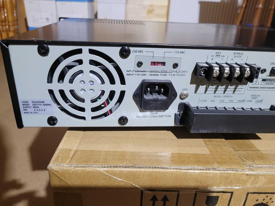 Amplificator / mixer audio profesional 240W RMS Proel AUP240R