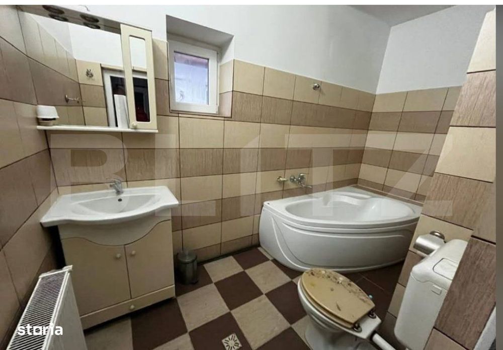 Casa de vanzare, cu 3 camere, 100 mp, zona Burdea