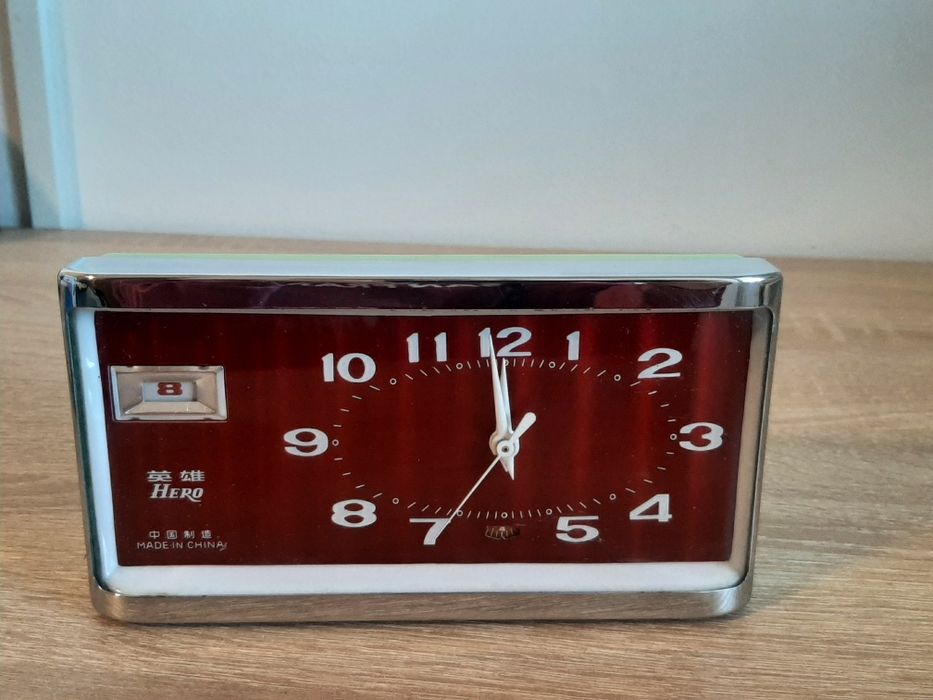 Ceas de masă vintage HERO – Mecanic, Funcțional, Model Retro de Colecție