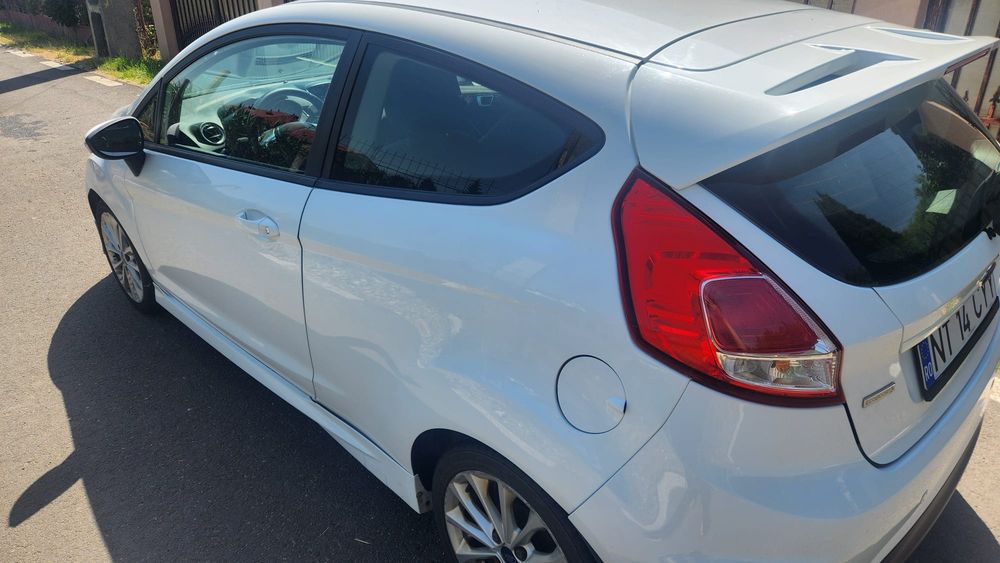 FORD Fiesta 2015 — imagine 5