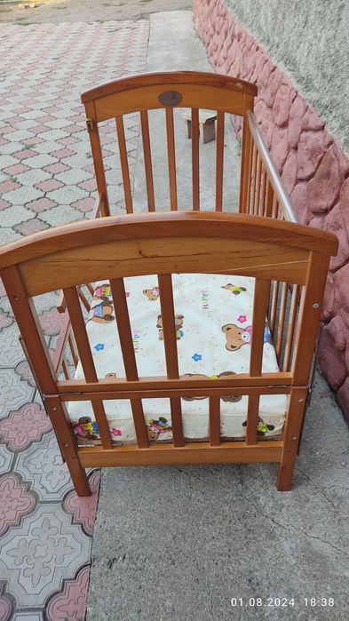 Детский манеж. С матрасом