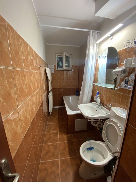 Apartament 2 camere Regim Hotelier Roman, Etaj 1, central