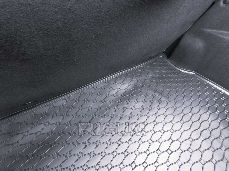 Гумени стелки или багажник PEUGEOT 2008, 208 Пежо от 2012 до 2020 г.