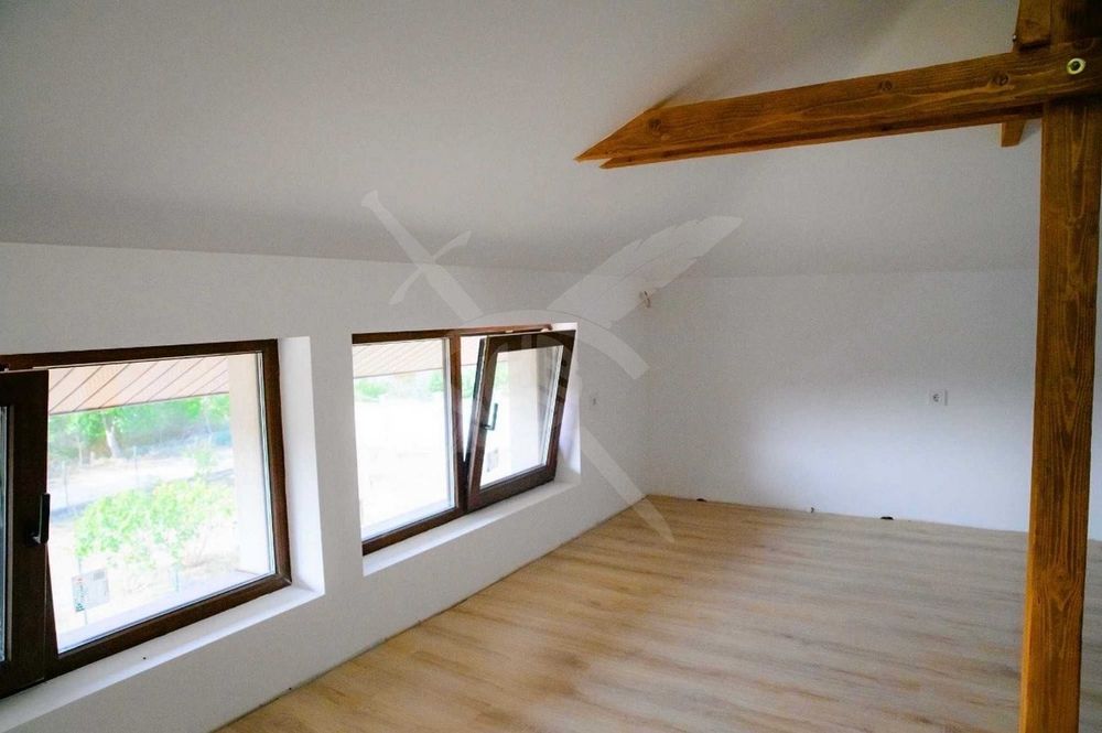 Продава се Къща в с. Здравец, Област Варна - 190 кв.м за 1211 €/кв.м - Снимка #10