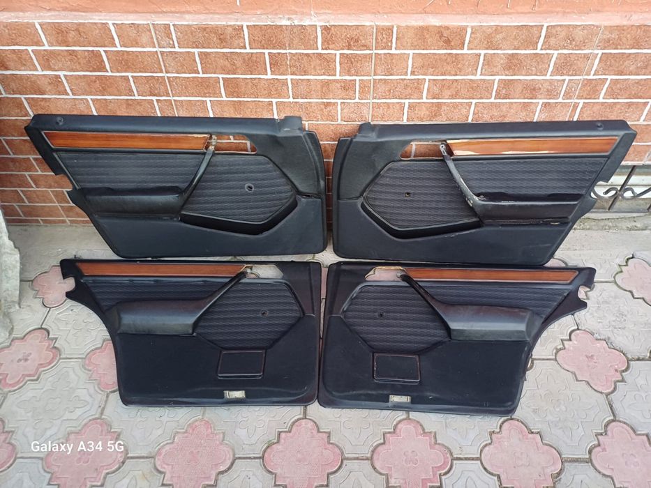 Обшивки дверей w124
