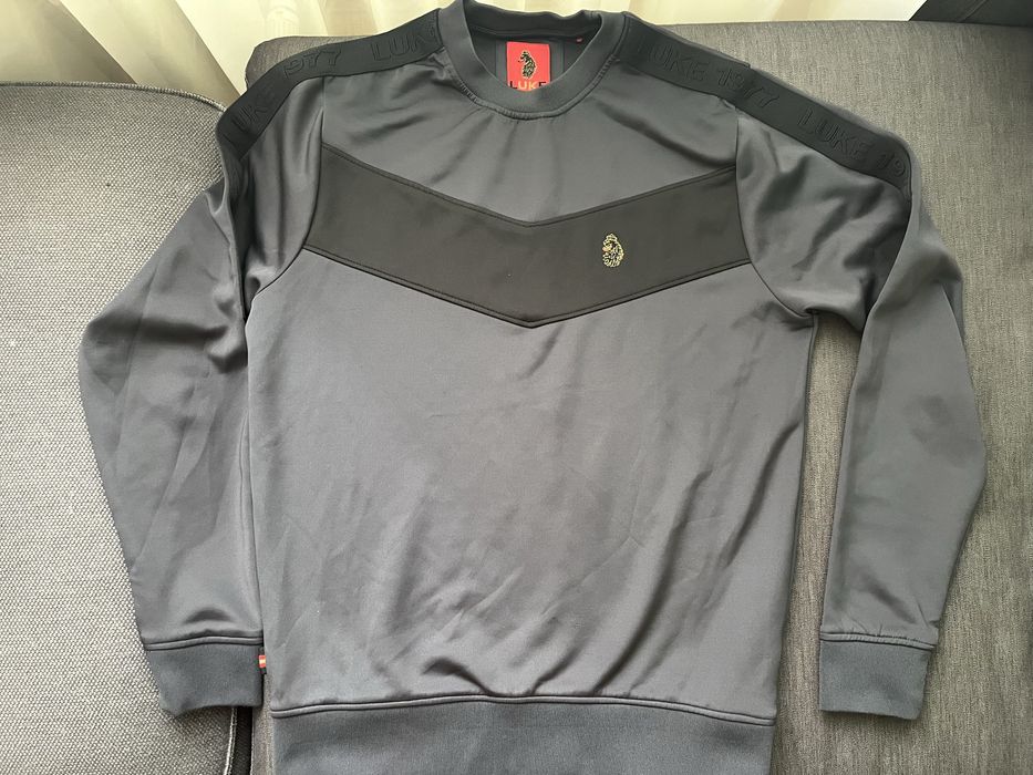 Анцуг на Luke 1977