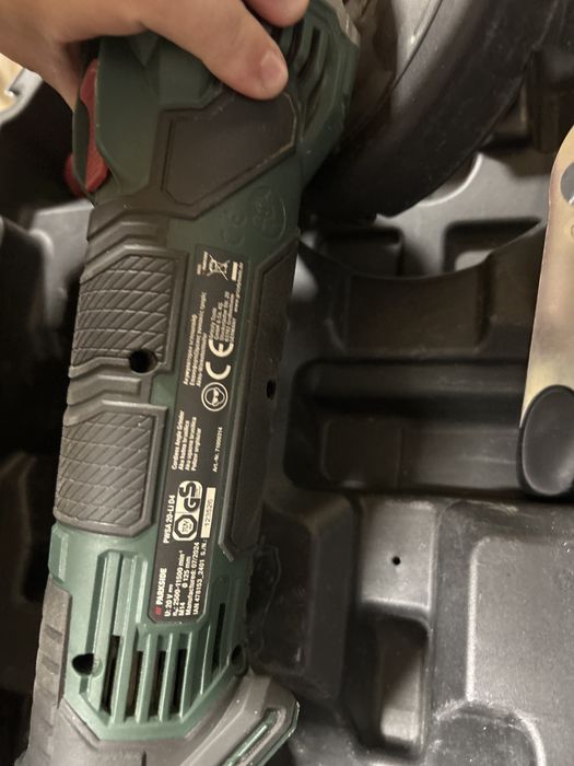 Акумулаторен ъглошлайф parkside