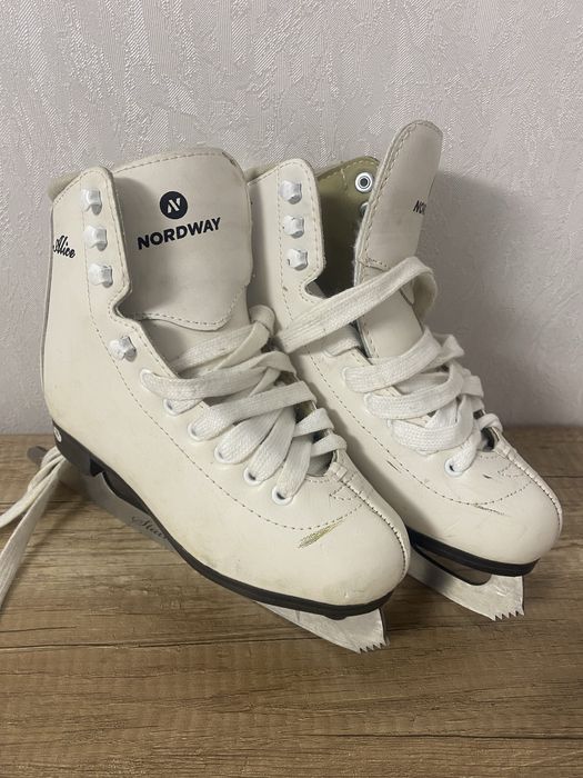 Коньки девочковые