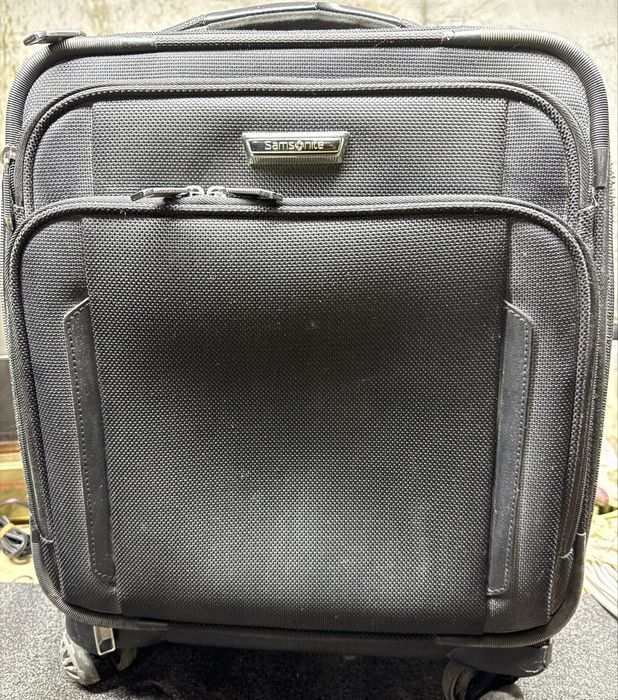 Чемодан фирменный Samsonite