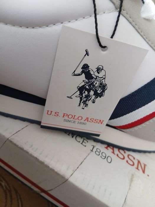 Adidași  U.S. POLLO ASSN