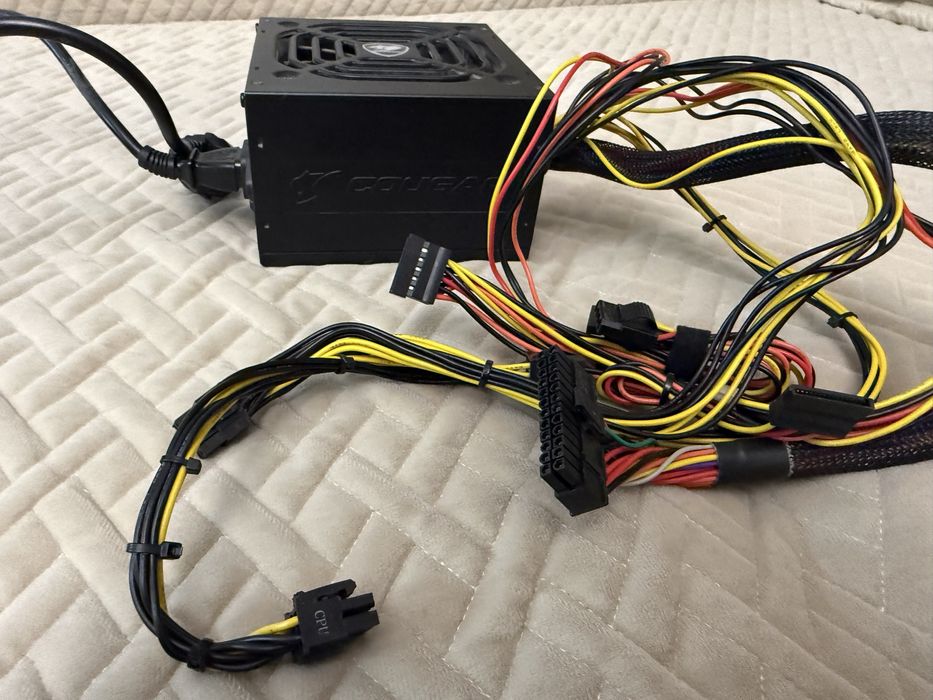 Продам блок питания Cougar VTC600W