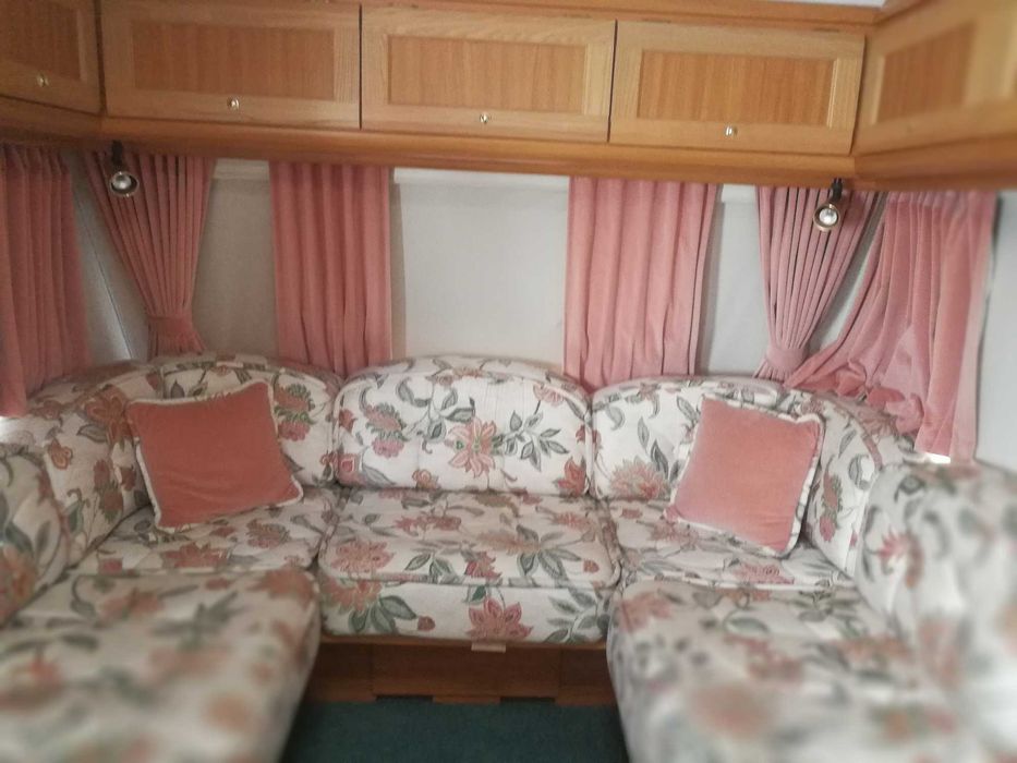 ПРОДАВА СЕ МЯСТО НА МОРЕТО С ТРИ КАРАВАНИ в р-на на Аспровалта, Северна Гърция