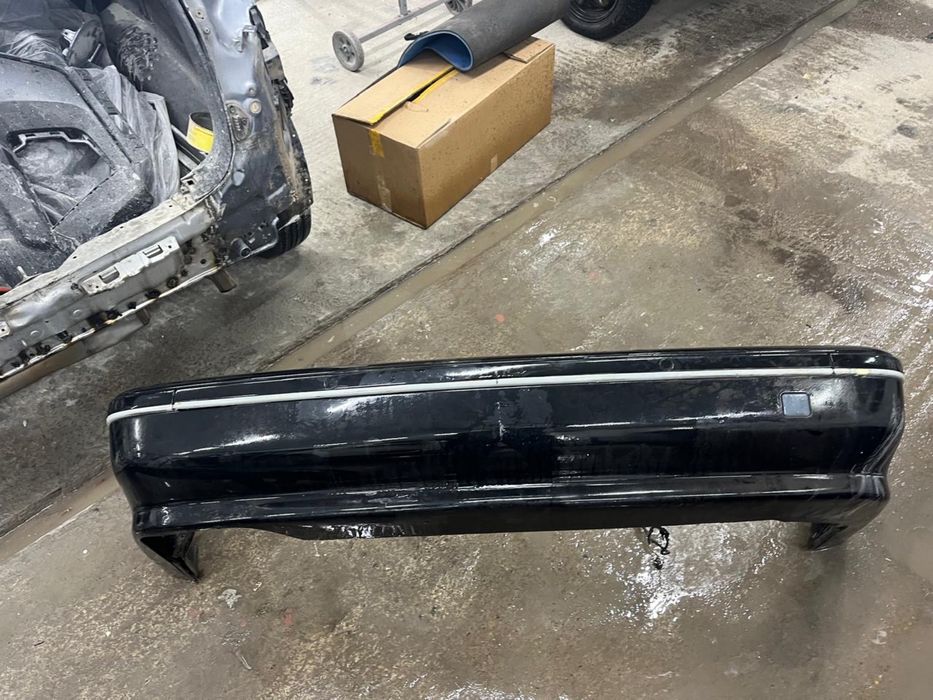Перединий задний бампер на Bmw e39