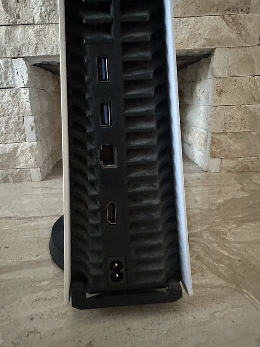 PlayStation 5 (PS5) Digital Edition - Ca Nou, folosit foarte puțin + Cutie