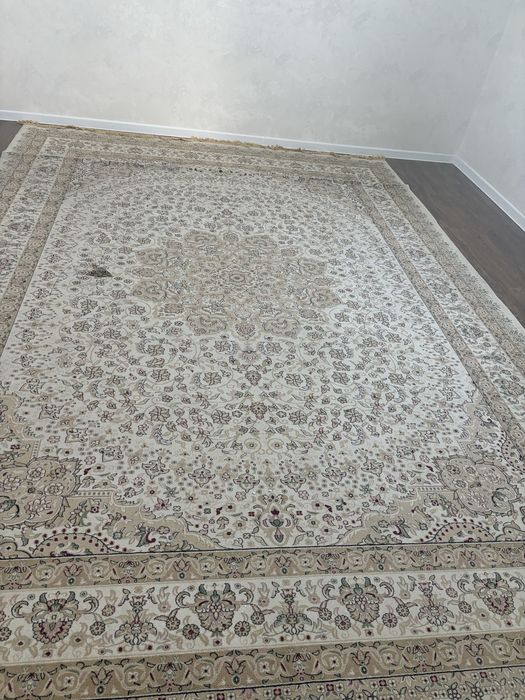 Кілем сатылады.Таза