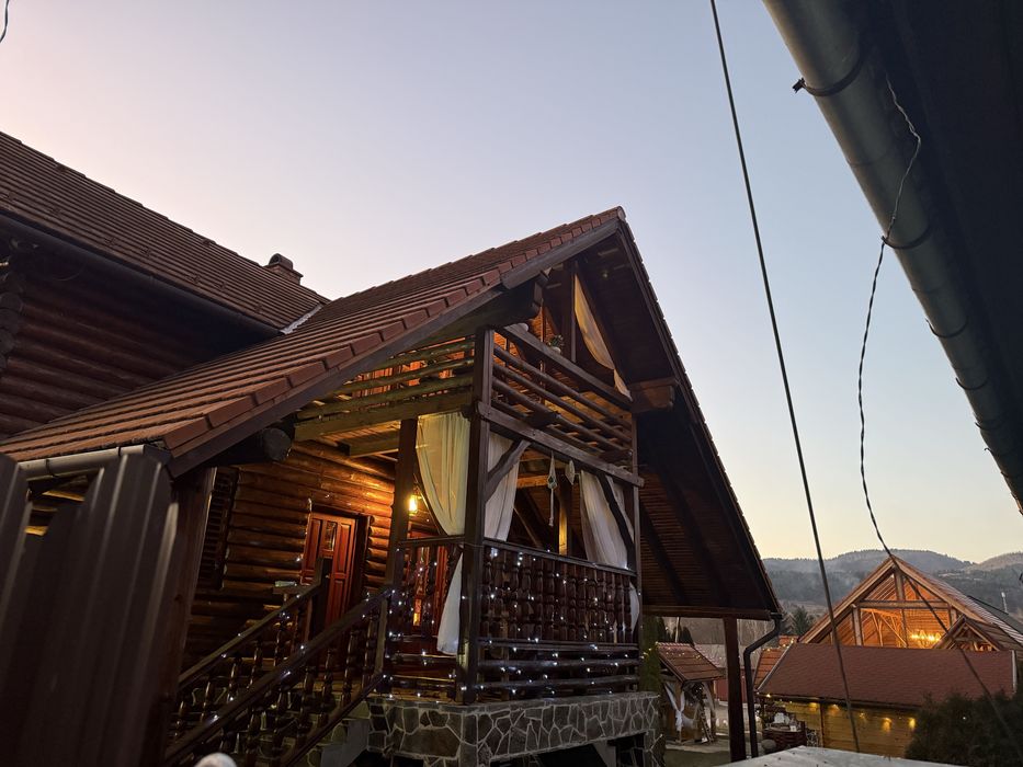 Cabana de inchiriat cu ciubăr si saună!  20-22 si 27-29 Martie  !