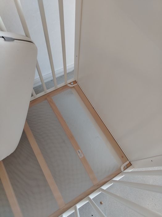 Дървено бяло  легло