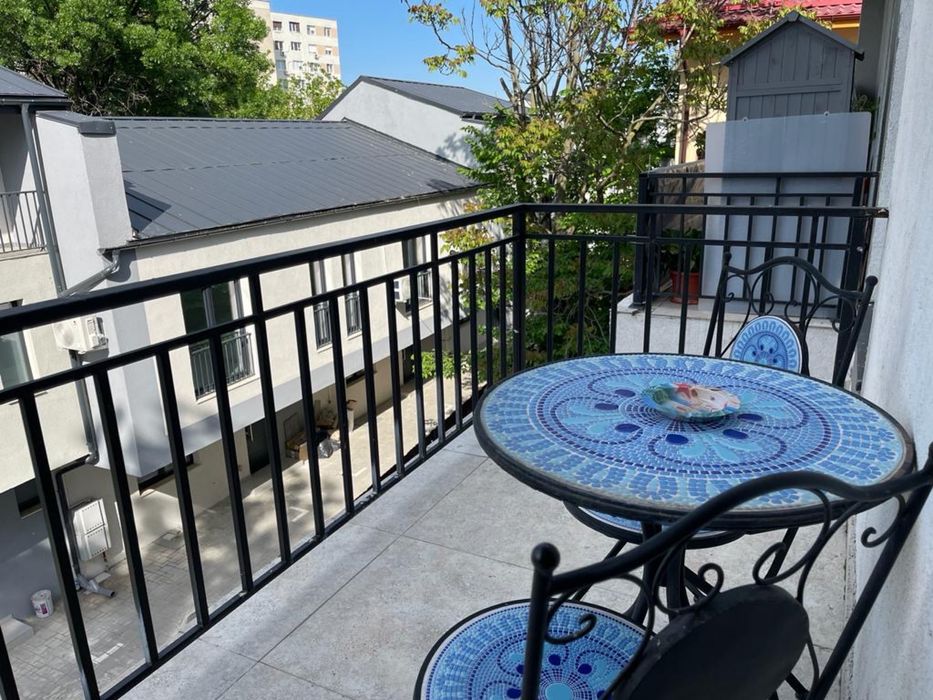 Vand apartament 2 camere zona Vitan