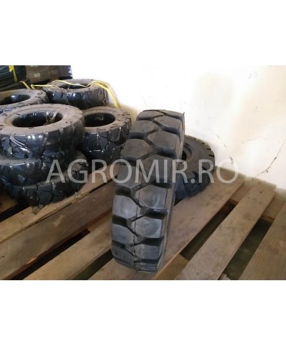 5.00-8 FORERUNNER qh304 solid std
