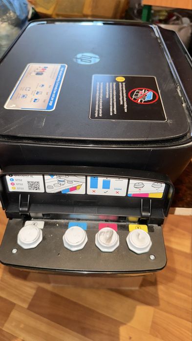 Принтер сатылады/ Продам принтер hp цветной