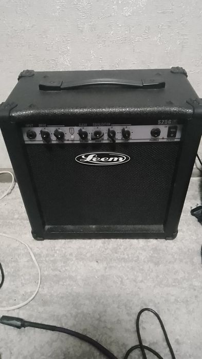 Продам комбо усилитель leem 25ватт