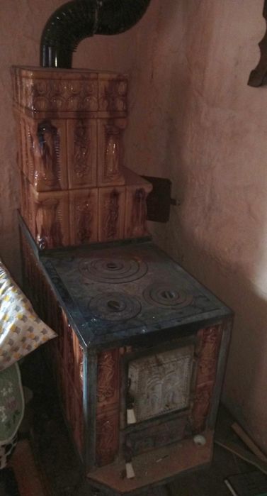 De vânzare 2 sobe și un șemineu