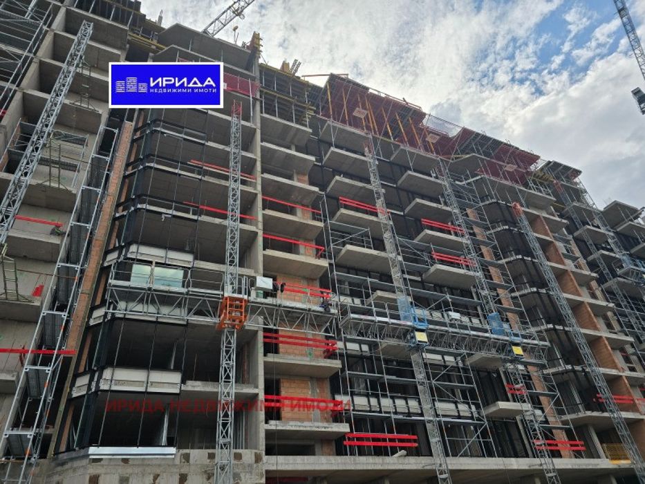 Просторен тристаен апартамент в Оборище с АКТ 14!