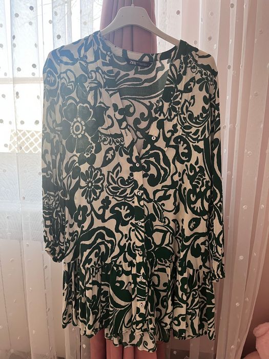 Продавам рокля Zara